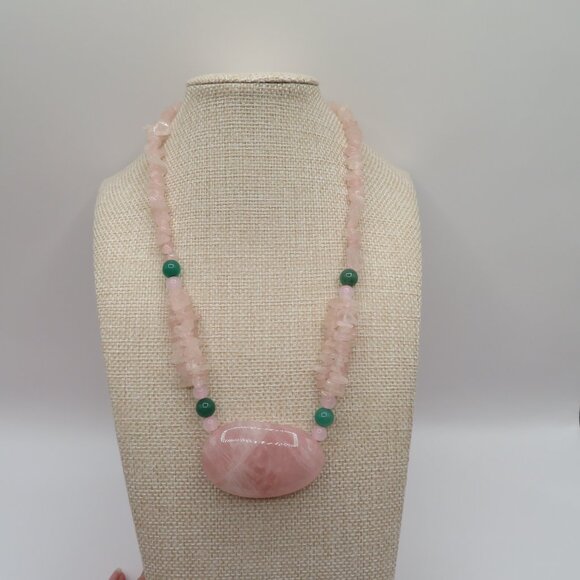 Rose Quartz and Nephrite Accent Stone Necklace - Picture 4 of 13
